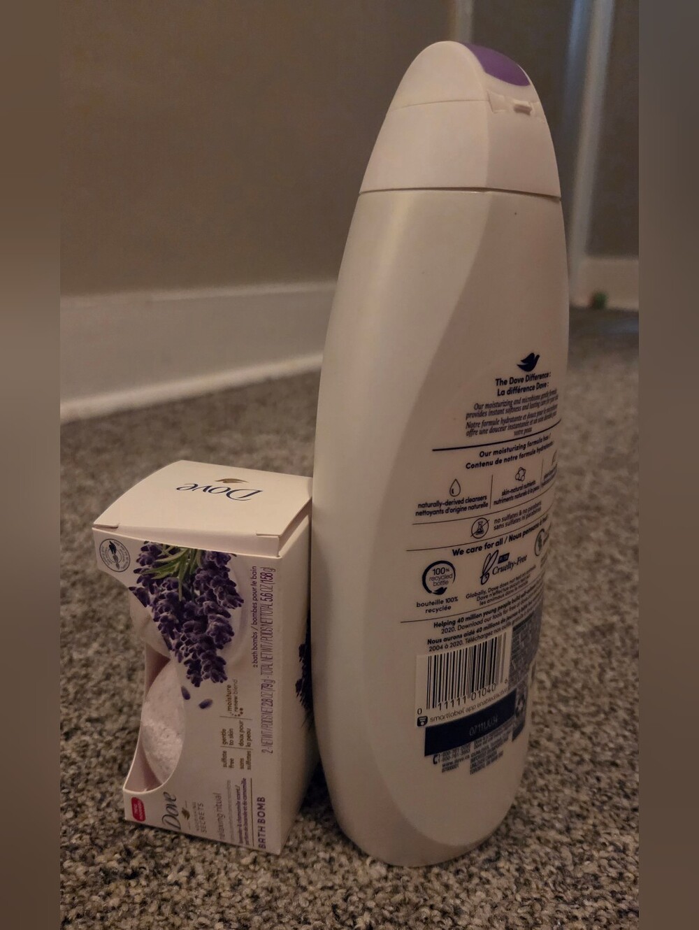 DOVE Relaxing Lavender & Chamomile Body Wash & Bath Bombs Set - Picture 2 of 4